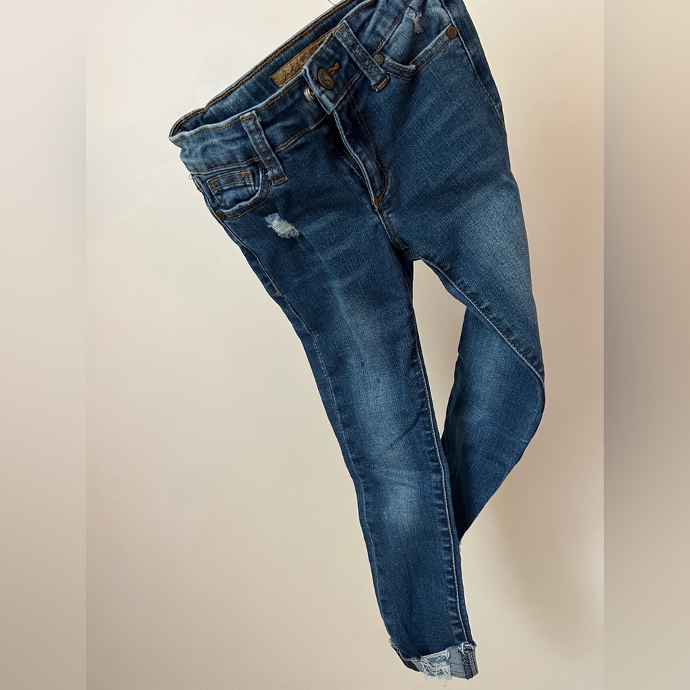 Joes High Rise distressed cuff Size 6